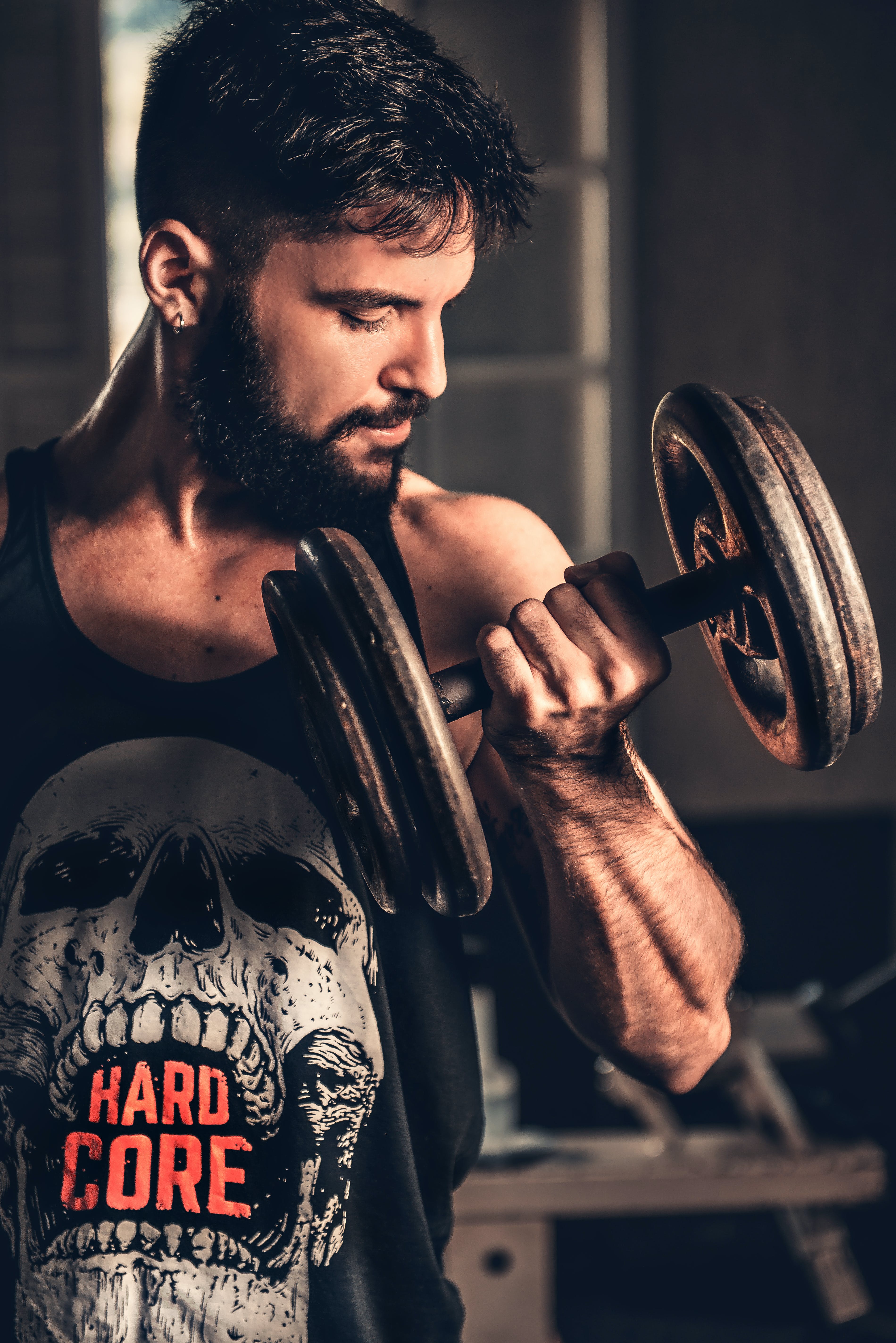 Picture of Man Doing Curls