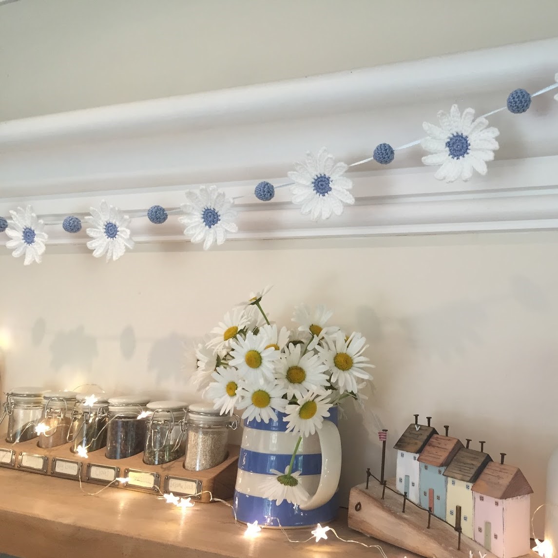 Summer Daisy Garland